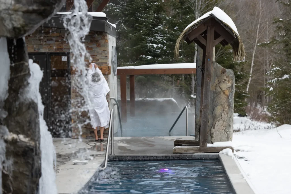 Bains à remous — Sartiga Spa sur le Lac