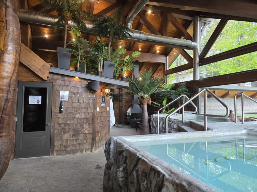 Bains à remous — Sartiga Spa sur le Lac